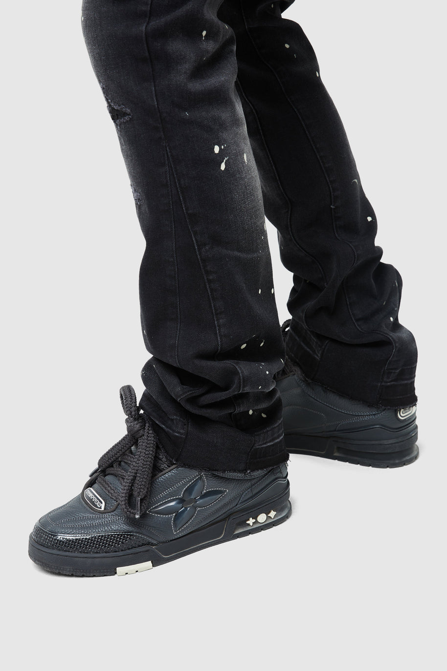 Oasis 2.0 Flare Jean - Black