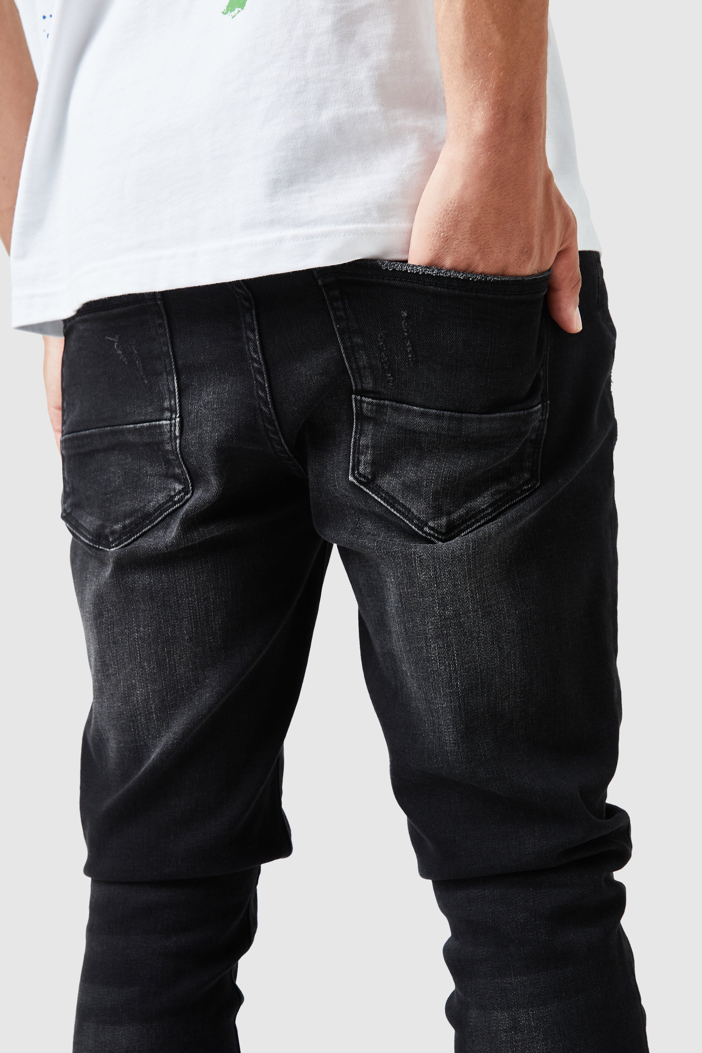 Essentials Slim Jean 2.0 - Black