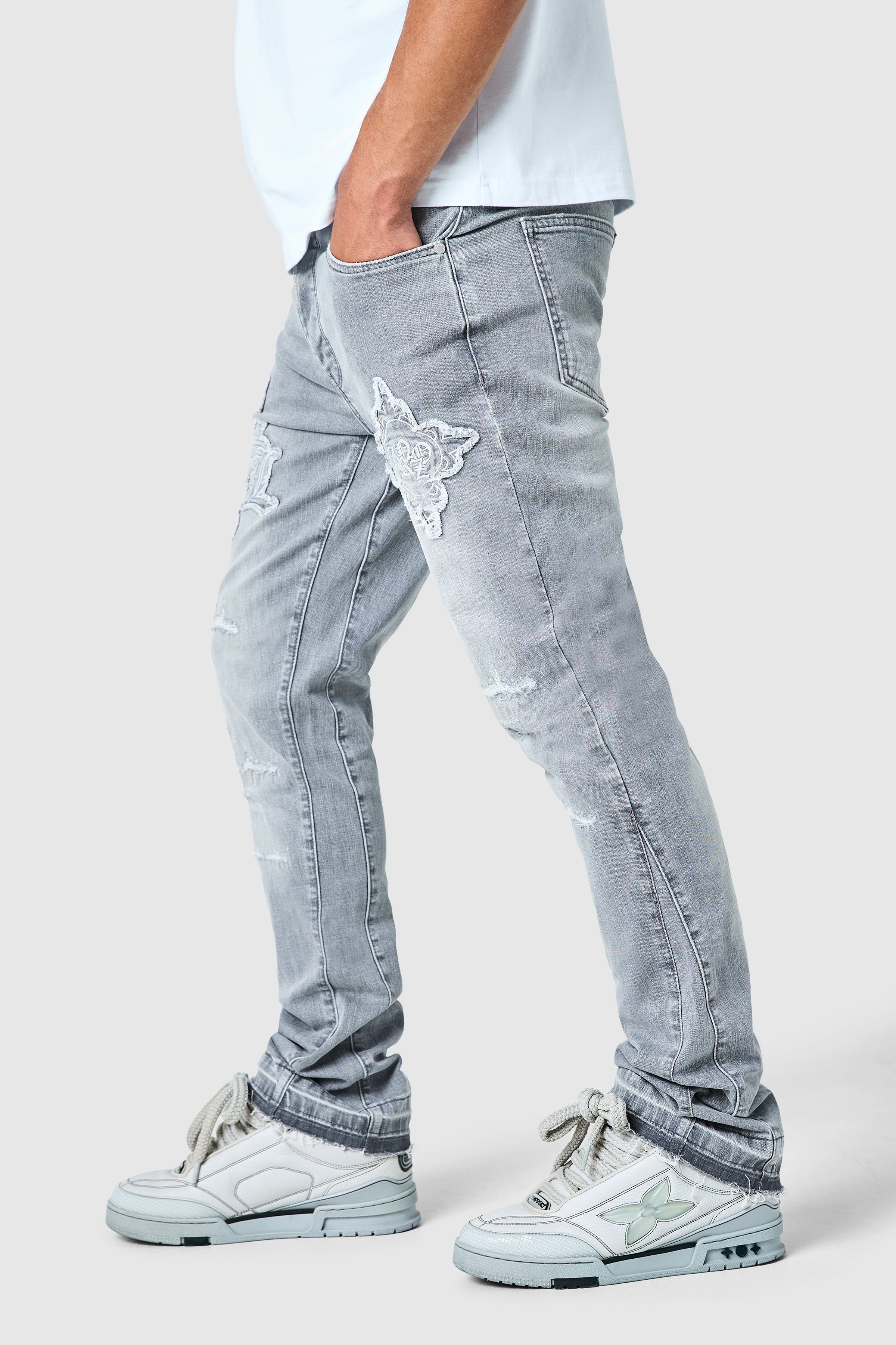Icon Patch Flare Jean - Light Grey